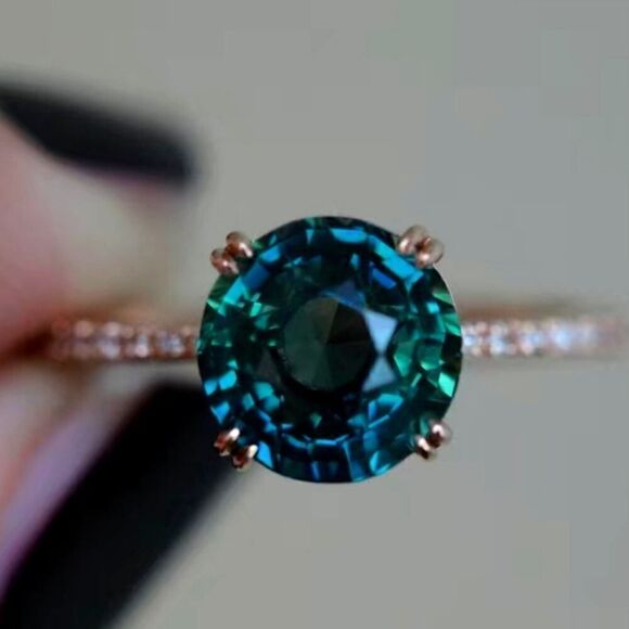 Exquisite Solitaire Ring Inlaid Emerald Zircon 14k Gold Plated - Picture 5 of 6